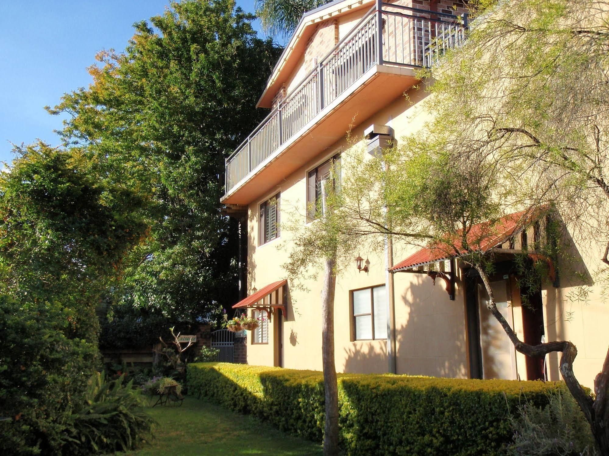 Rooftops Bed And Breakfast Ulmarra Exterior photo
